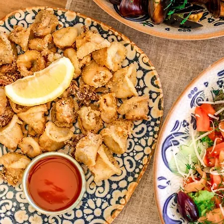 Laguna Terrace Hotel *