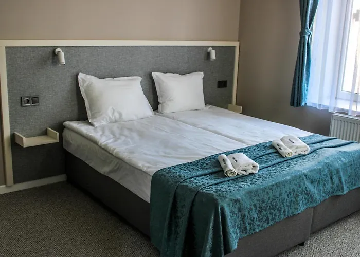 Laguna Terrace Hotel *