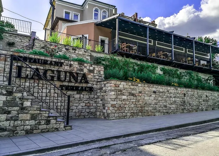 Laguna Terrace *