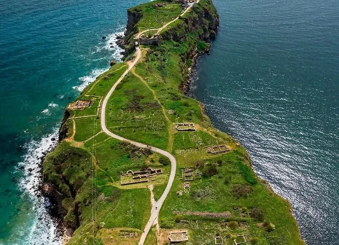 Laguna Terrace Hotel *