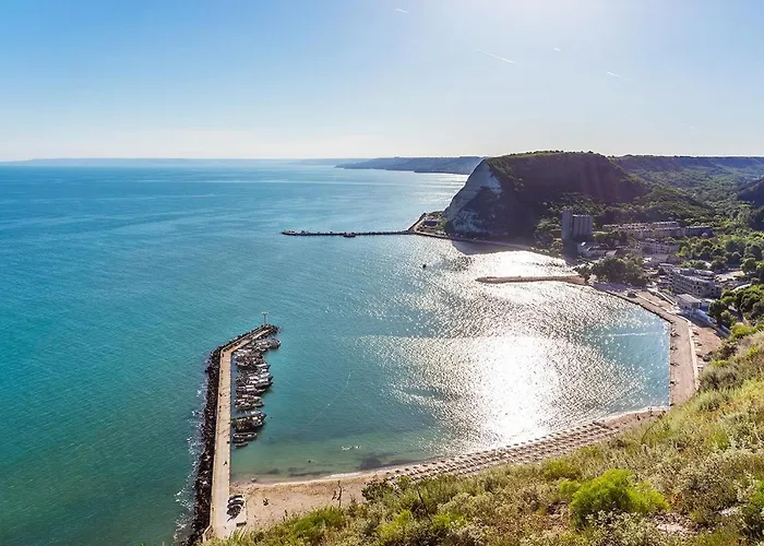 Хотел Laguna Terrace *